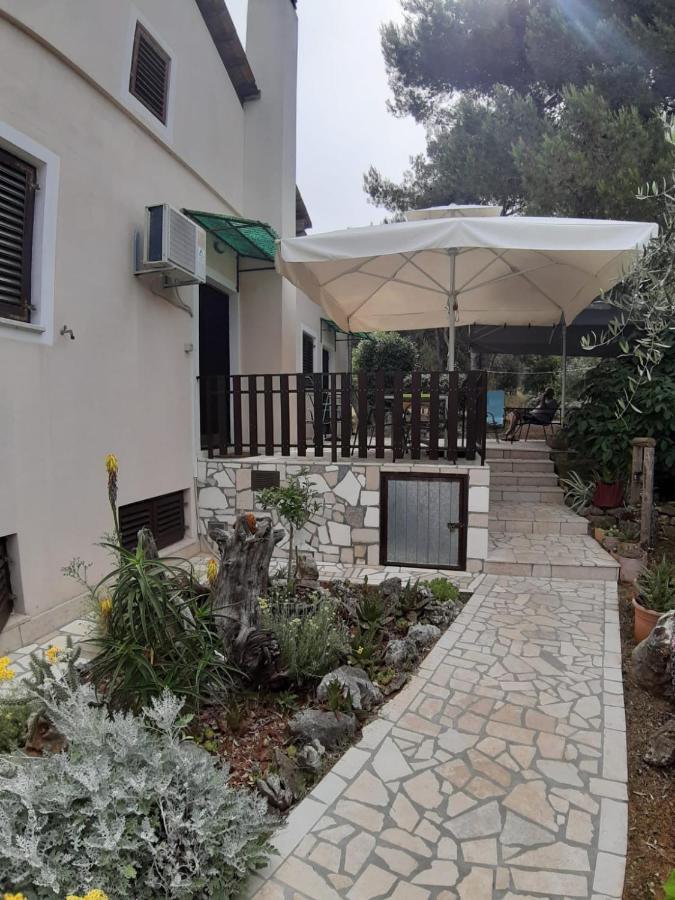Apartment Rakic Pomer Exterior photo